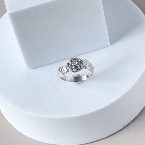 sterling silver rose and leaves ring